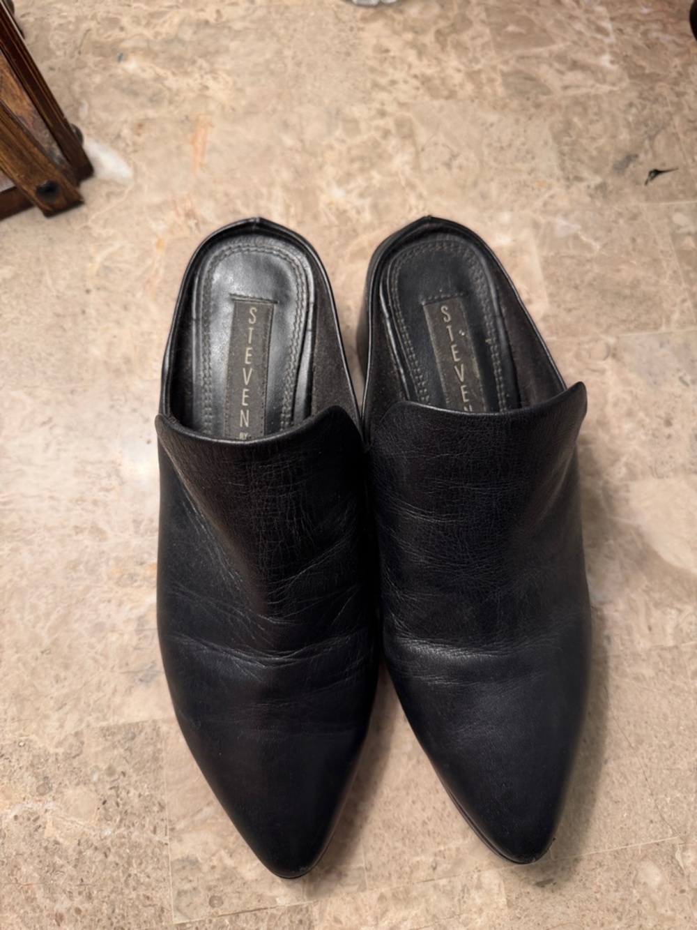 Seven7 Black Pointed-Toe Slip-On Mules